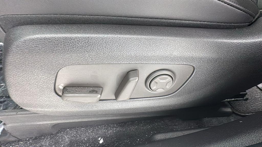 new 2026 Kia Carnival car, priced at $38,156