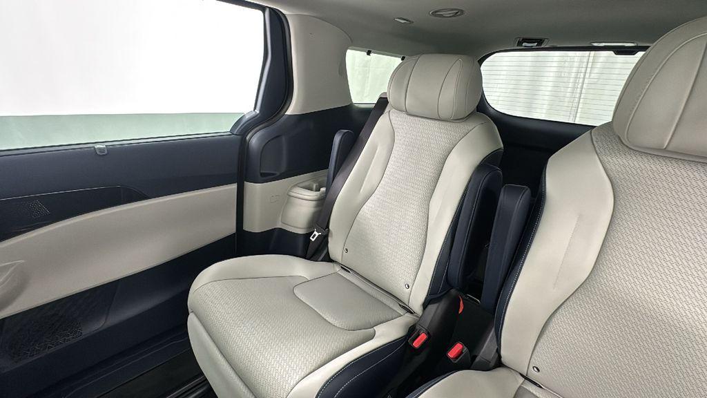 new 2026 Kia Carnival car, priced at $48,692