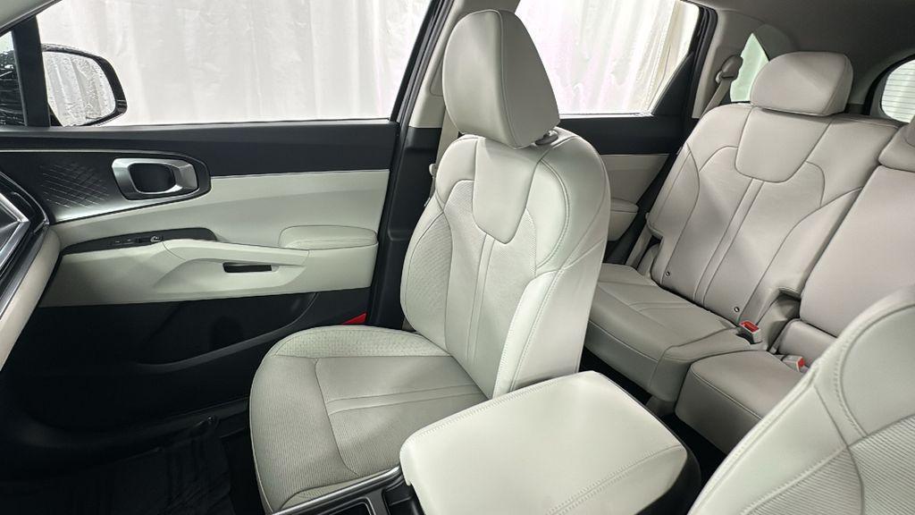 new 2026 Kia Sorento Hybrid car, priced at $39,551