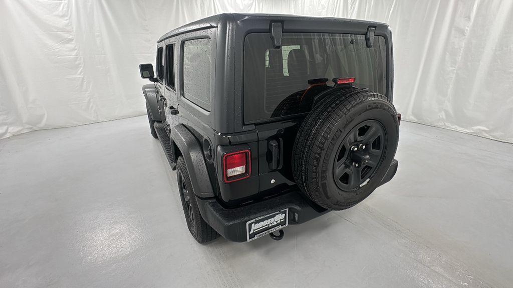 used 2021 Jeep Wrangler Unlimited car, priced at $21,987