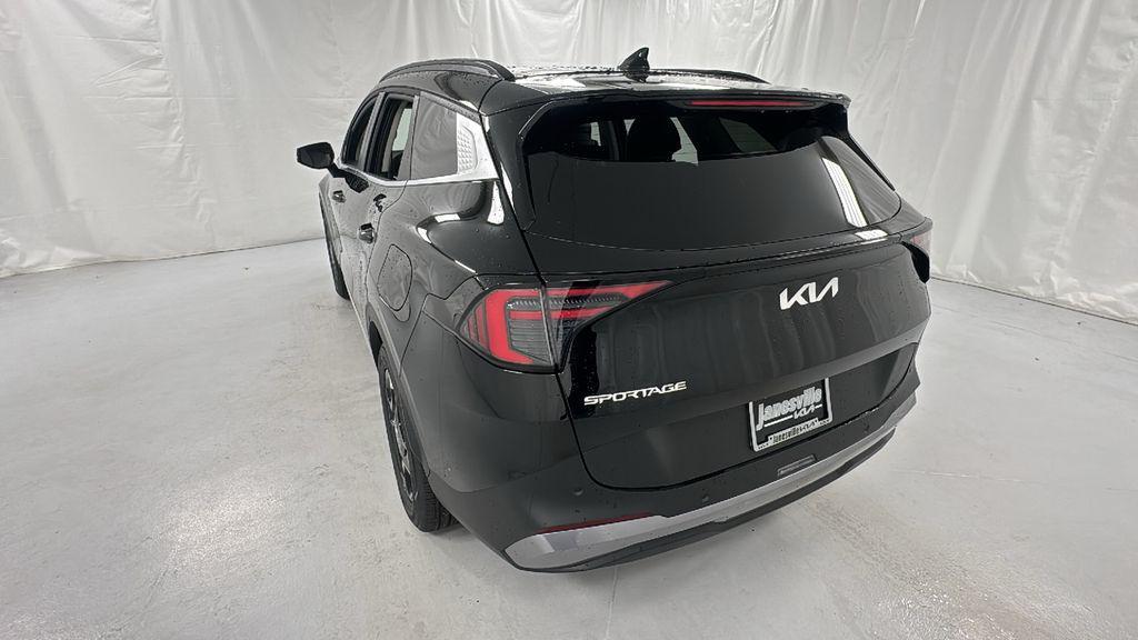 new 2026 Kia Sportage car, priced at $30,877