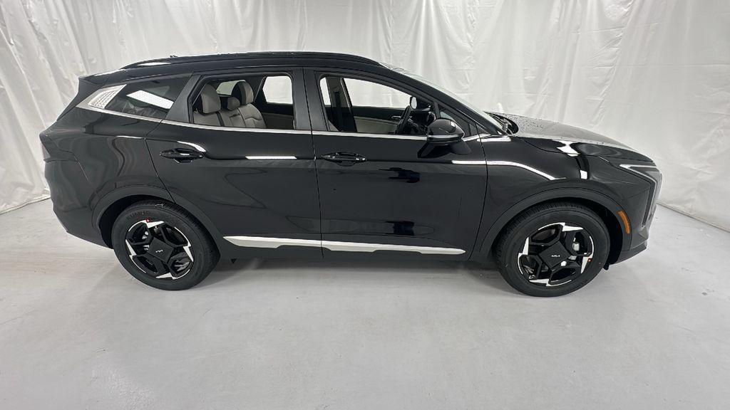 new 2026 Kia Sportage car, priced at $30,877