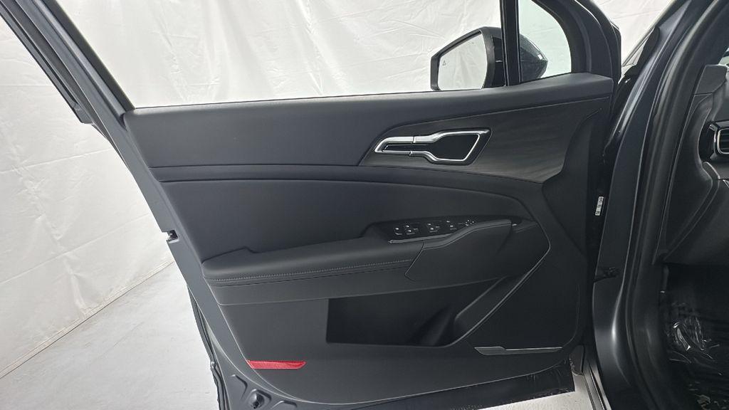 new 2025 Kia Sportage car, priced at $38,378