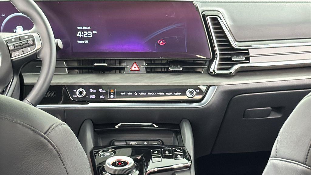 new 2025 Kia Sportage car, priced at $42,002