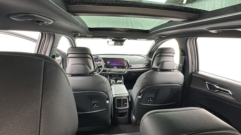 new 2025 Kia Sportage car, priced at $42,002