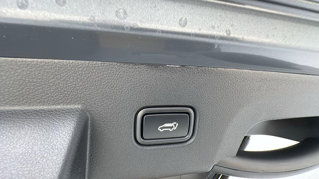 new 2025 Kia Sportage car, priced at $42,002