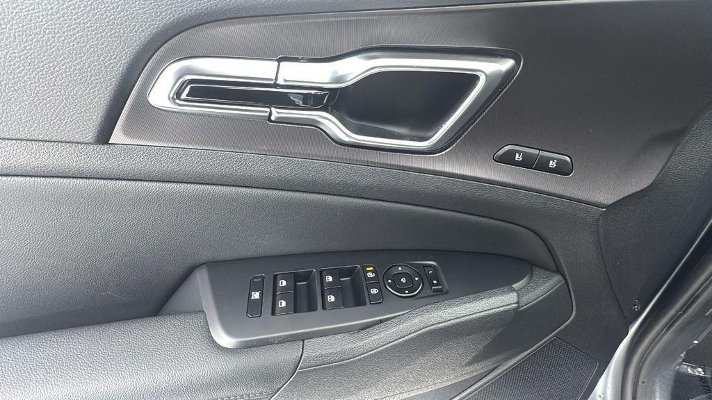 new 2026 Kia Sportage Hybrid car, priced at $40,596