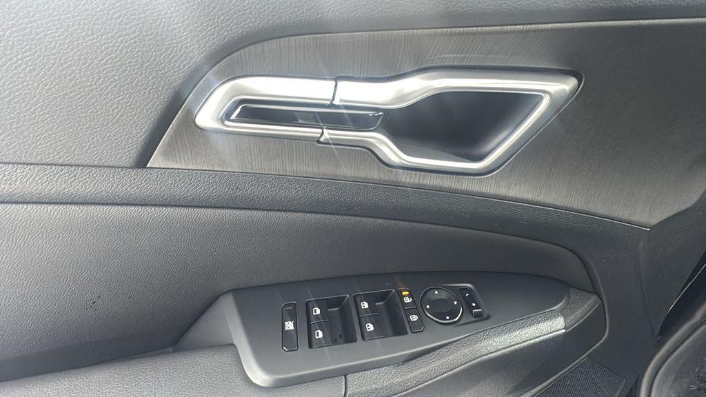new 2026 Kia Sportage car, priced at $33,592