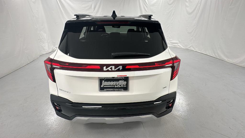 new 2026 Kia Seltos car, priced at $26,811