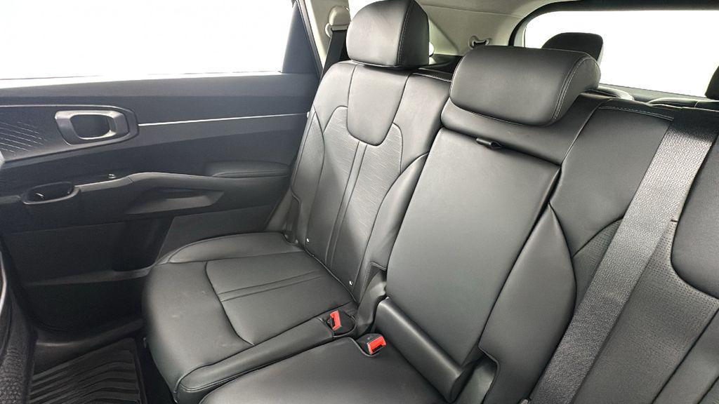 new 2026 Kia Sorento Hybrid car, priced at $38,654