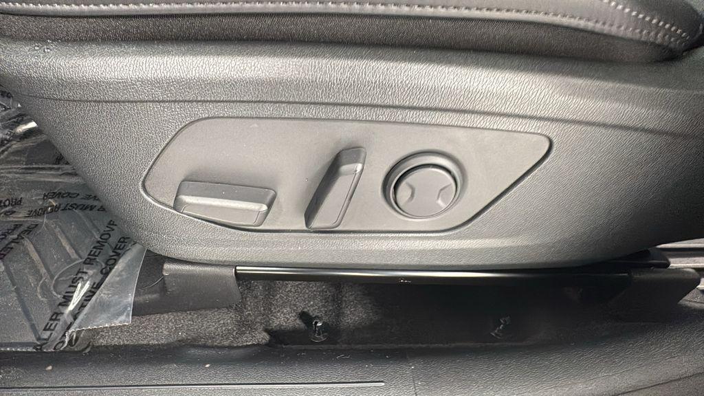 new 2026 Kia Sorento Hybrid car, priced at $38,654