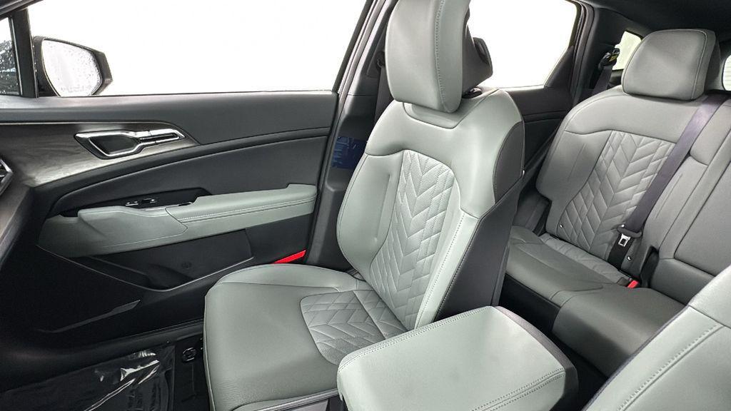 new 2025 Kia Sportage car, priced at $37,487