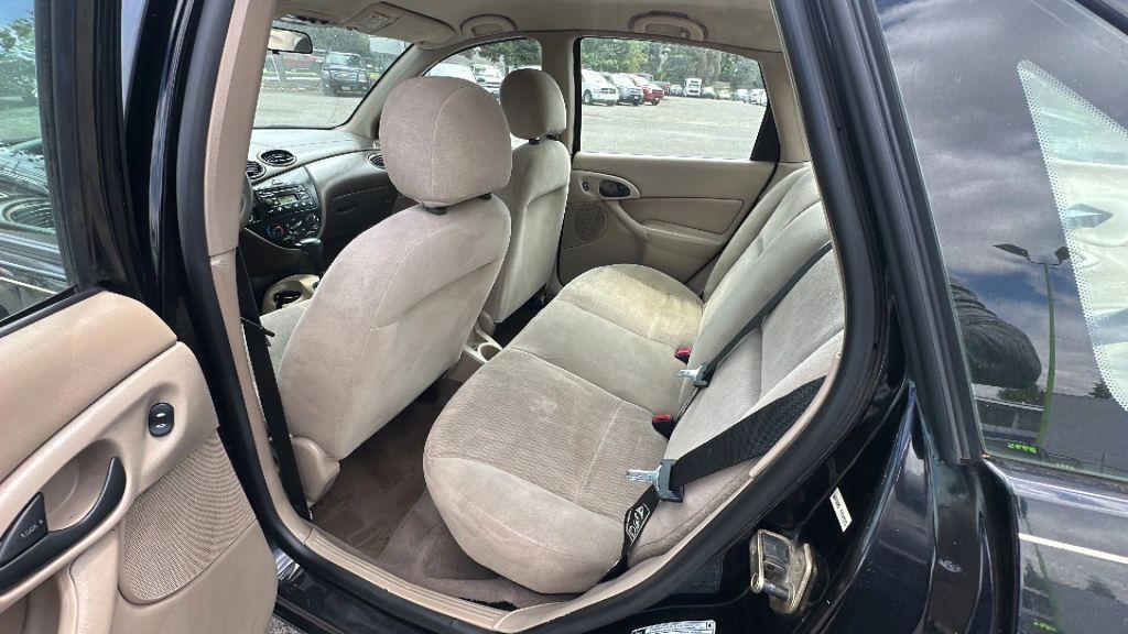 used 2001 Ford Focus car, priced at $3,995