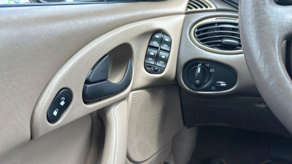 used 2001 Ford Focus car, priced at $3,995