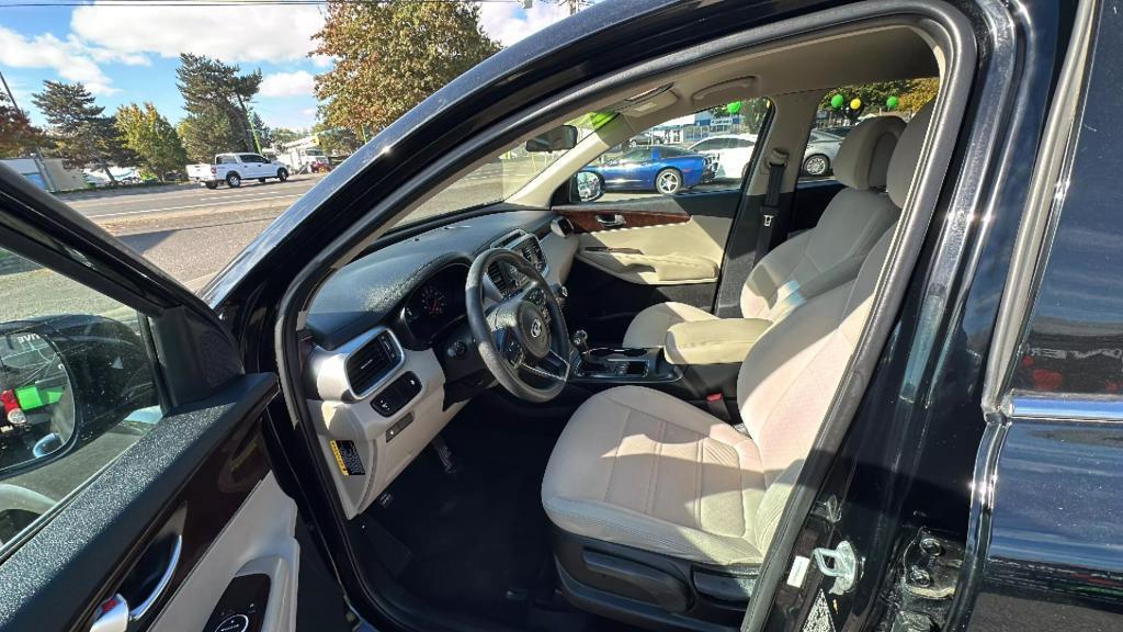 used 2016 Kia Sorento car, priced at $11,995