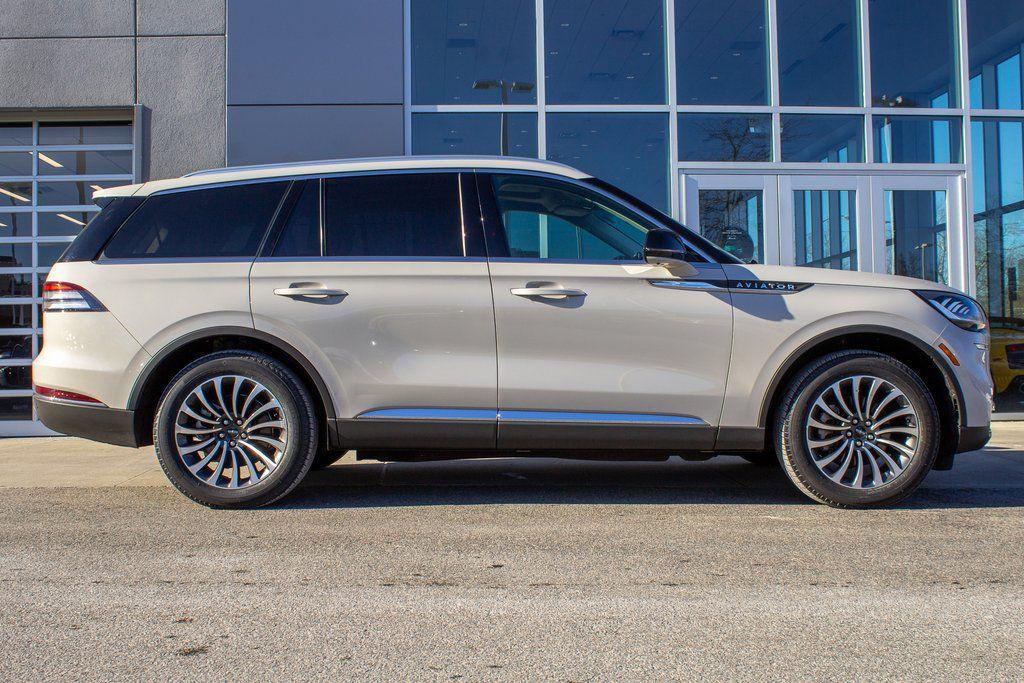 used 2022 Lincoln Aviator car, priced at $36,900