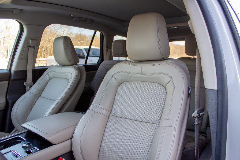 used 2022 Lincoln Aviator car, priced at $36,900