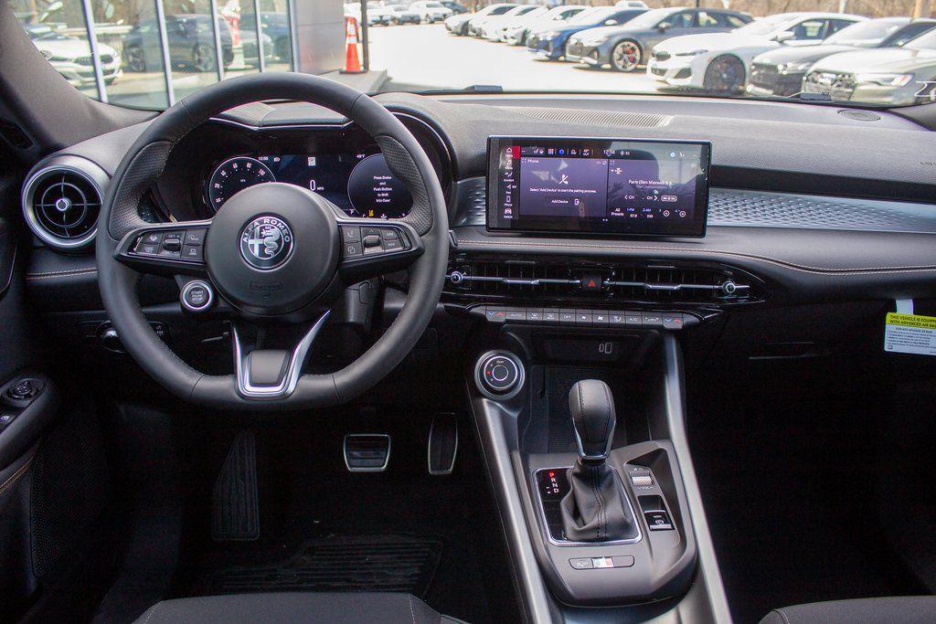 used 2025 Alfa Romeo Tonale car, priced at $37,400