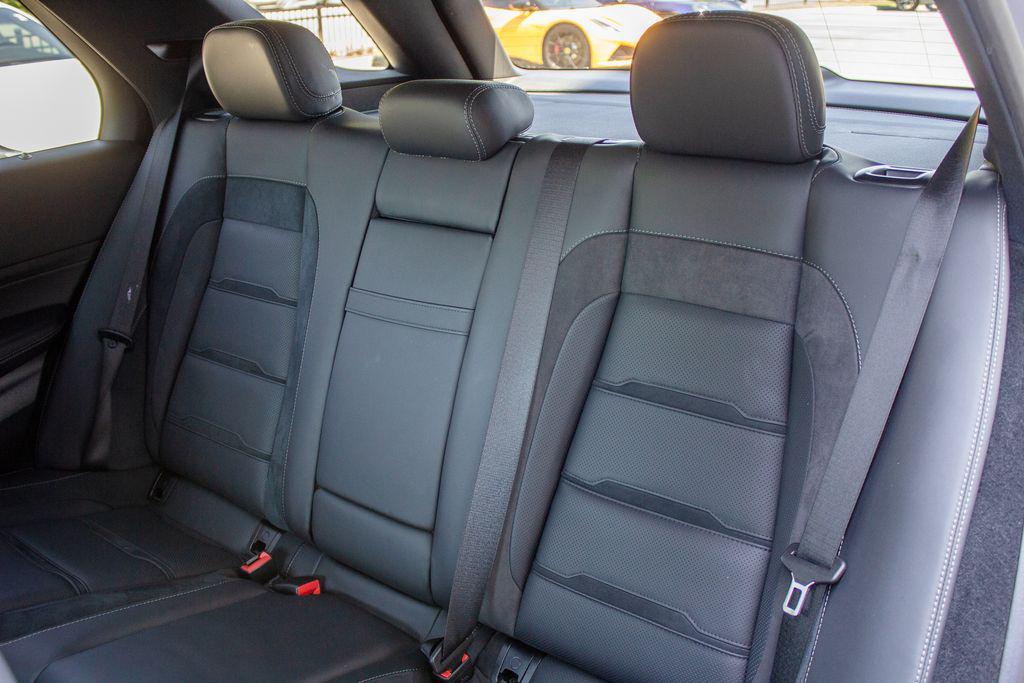 Mercedes-Benz GLE view 22