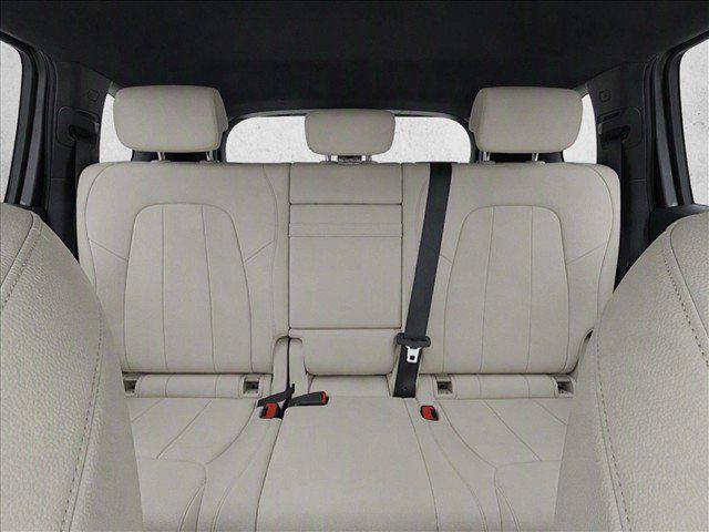 Mercedes-Benz GLB view 26