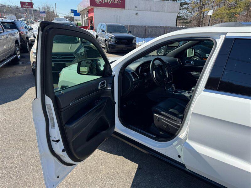 used 2019 Jeep Grand Cherokee car, priced at $17,188