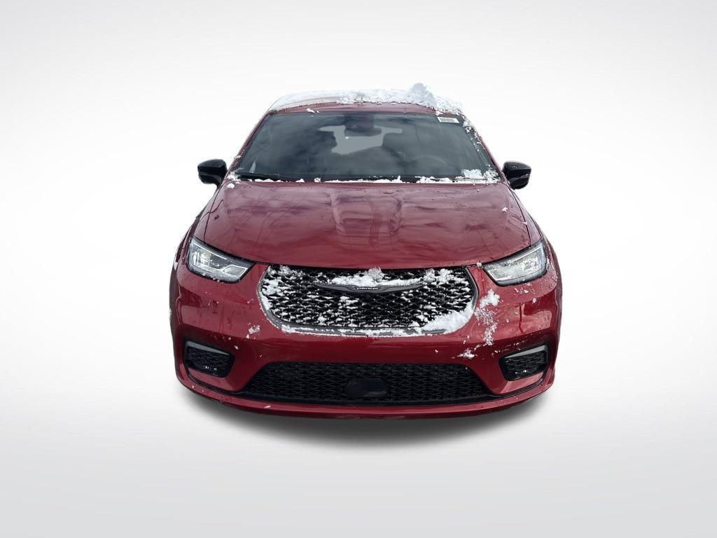 new 2026 Chrysler Pacifica car, priced at $44,565