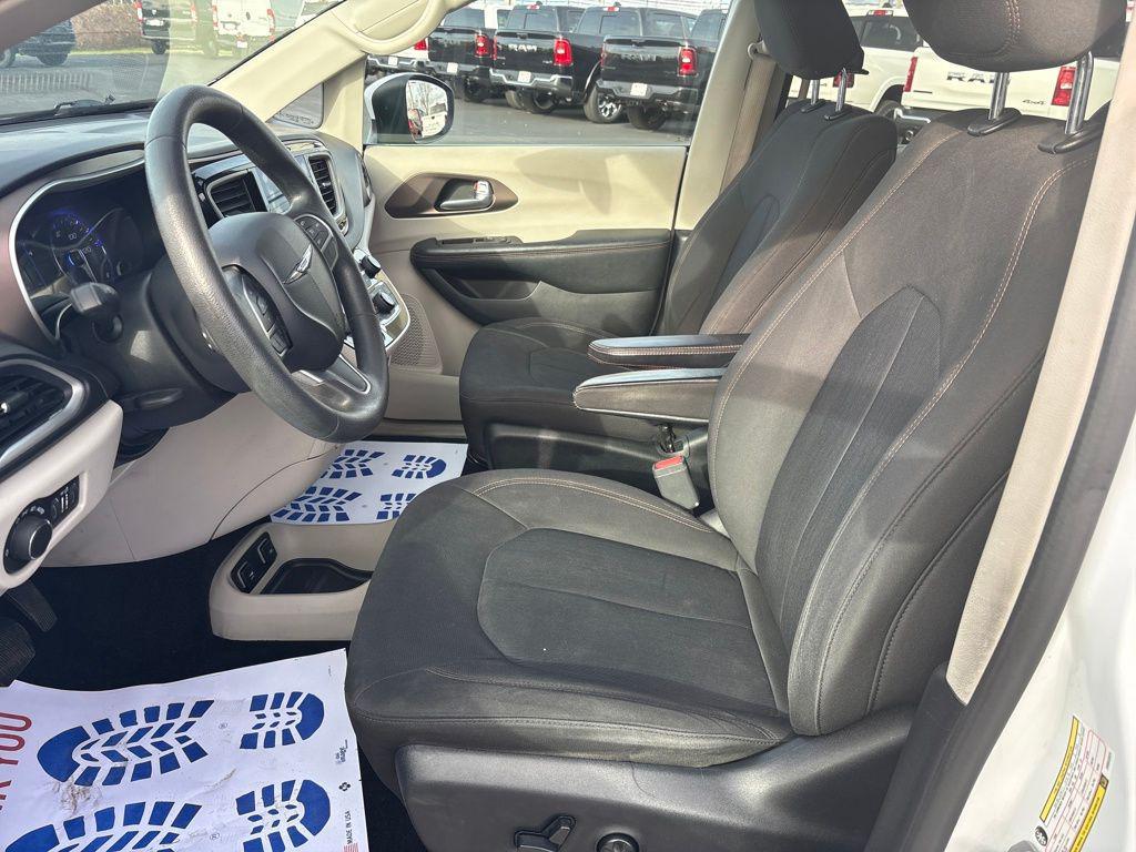used 2017 Chrysler Pacifica car, priced at $8,750