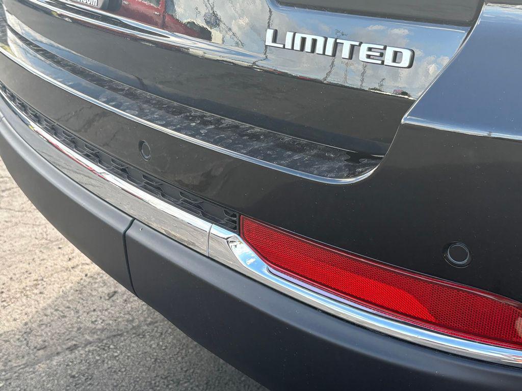 new 2025 Jeep Grand Cherokee car, priced at $40,451