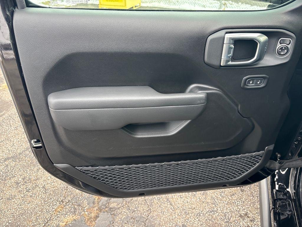 new 2026 Jeep Wrangler car, priced at $50,346