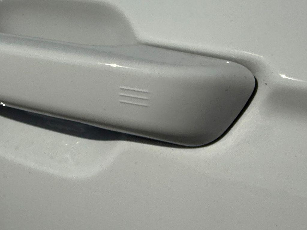 new 2025 Jeep Grand Cherokee car, priced at $37,000