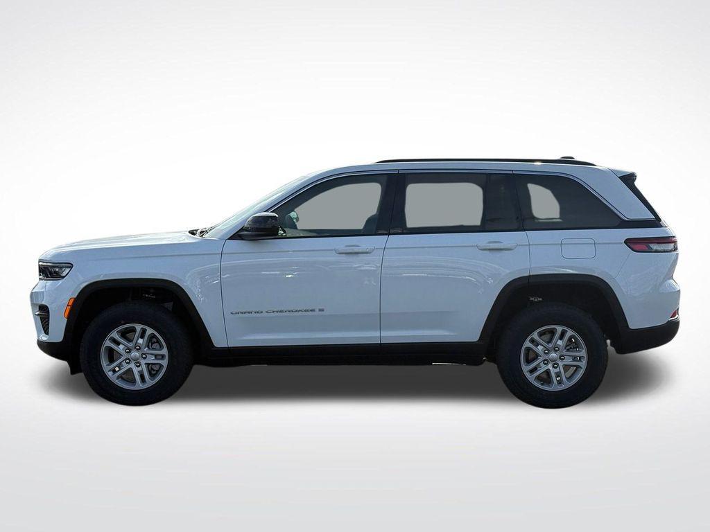 new 2025 Jeep Grand Cherokee car, priced at $37,000