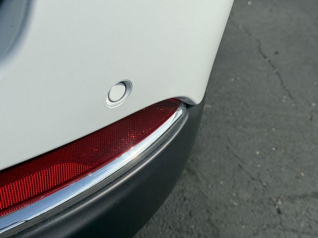 new 2025 Jeep Grand Cherokee car, priced at $37,000