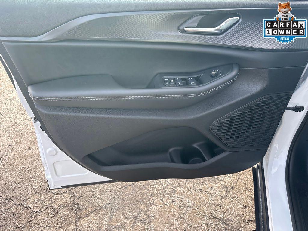 used 2025 Jeep Grand Cherokee car, priced at $36,250