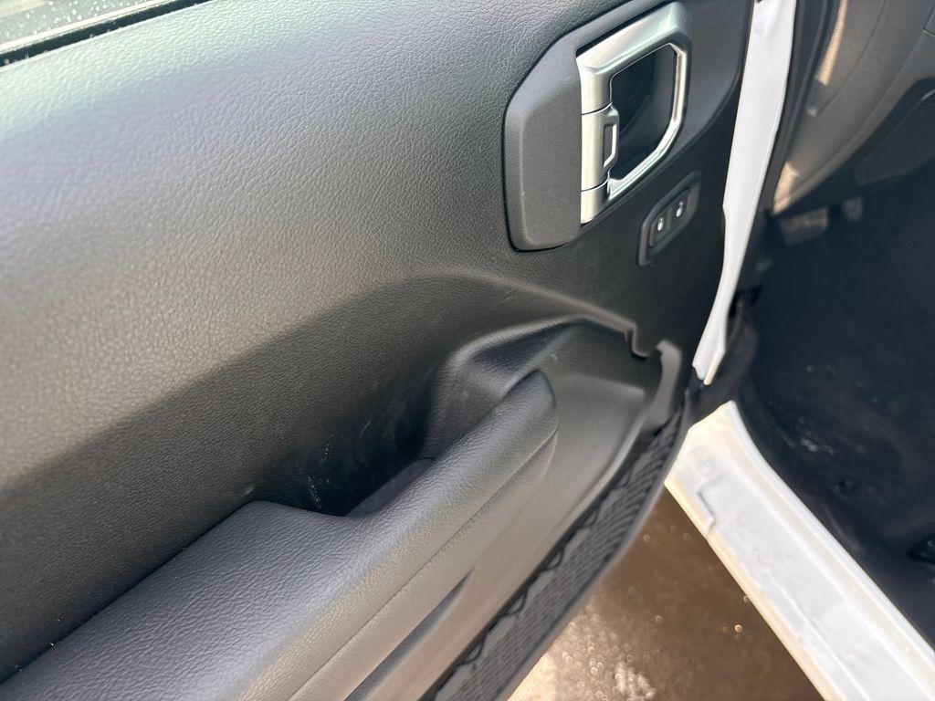 new 2026 Jeep Gladiator car, priced at $40,127