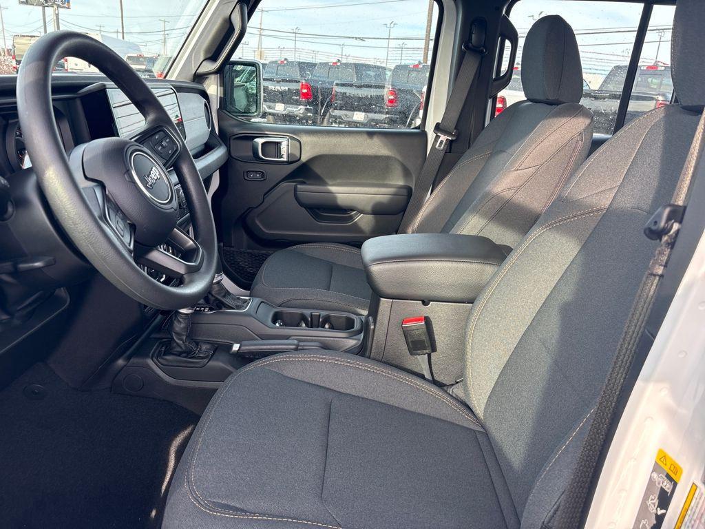 new 2026 Jeep Gladiator car, priced at $40,127