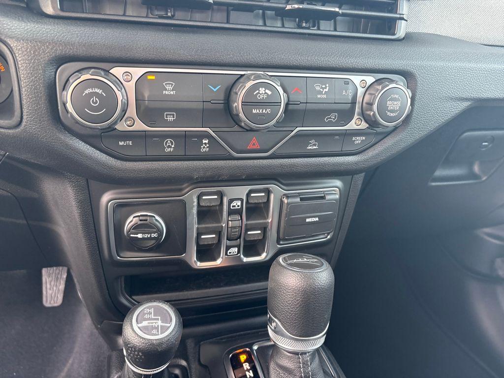 new 2026 Jeep Gladiator car, priced at $40,127