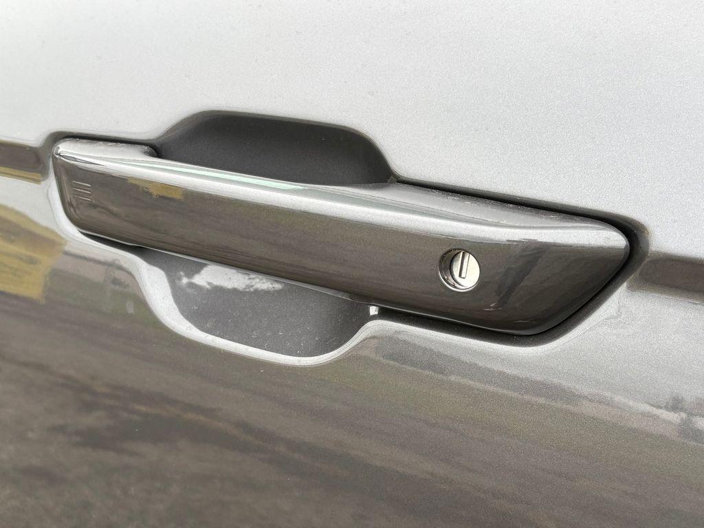 new 2025 Jeep Grand Cherokee car, priced at $46,004