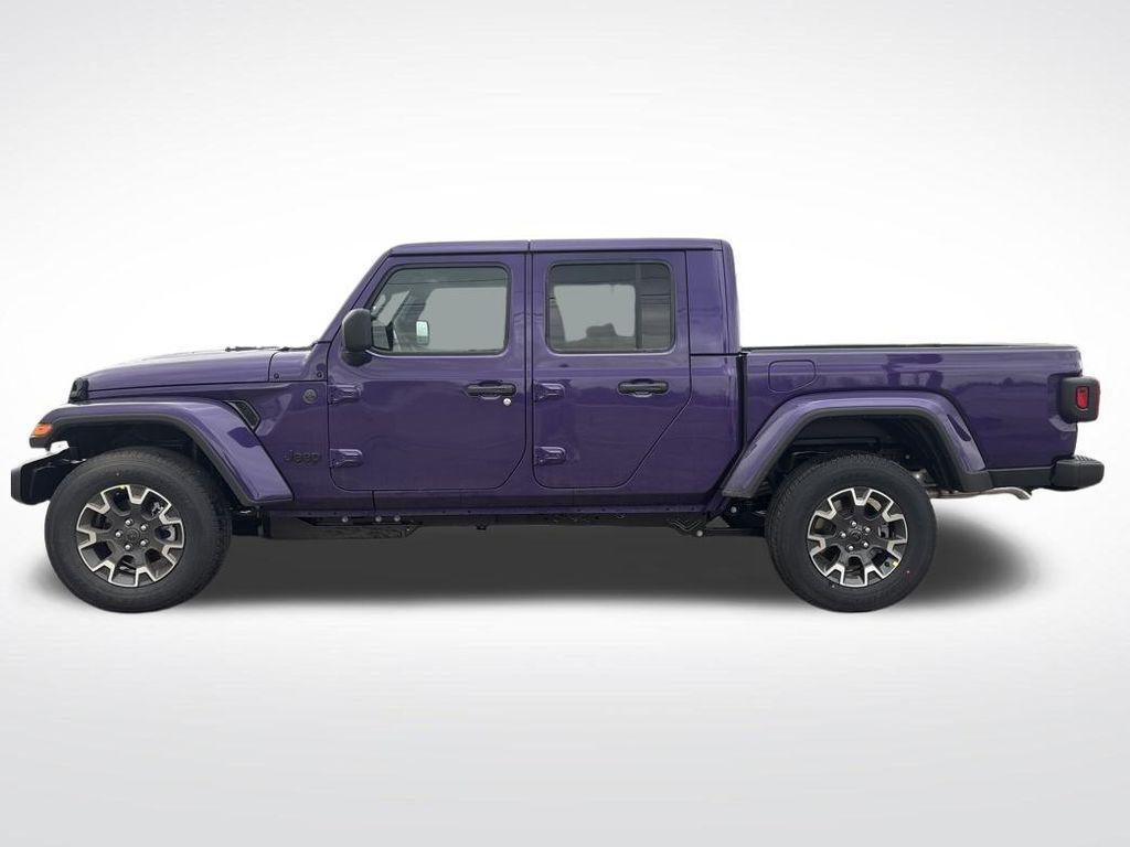new 2026 Jeep Gladiator car, priced at $46,440