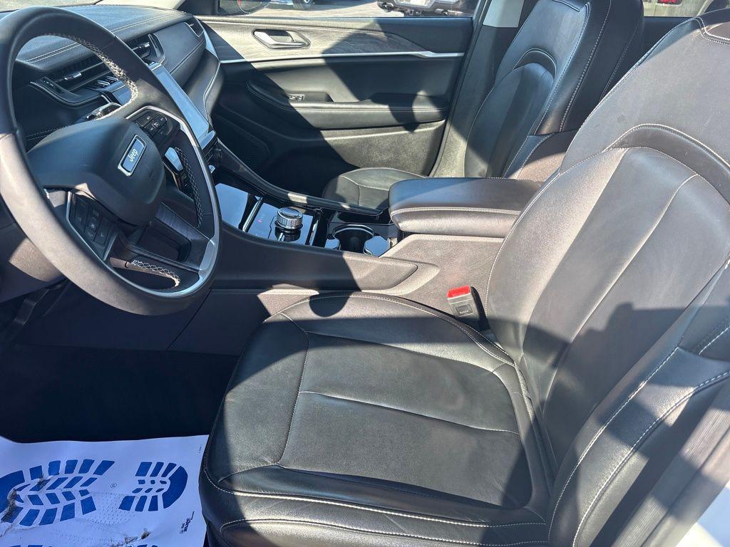 used 2023 Jeep Grand Cherokee car, priced at $31,750