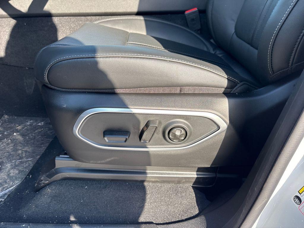 new 2026 Jeep Grand Wagoneer car, priced at $65,132