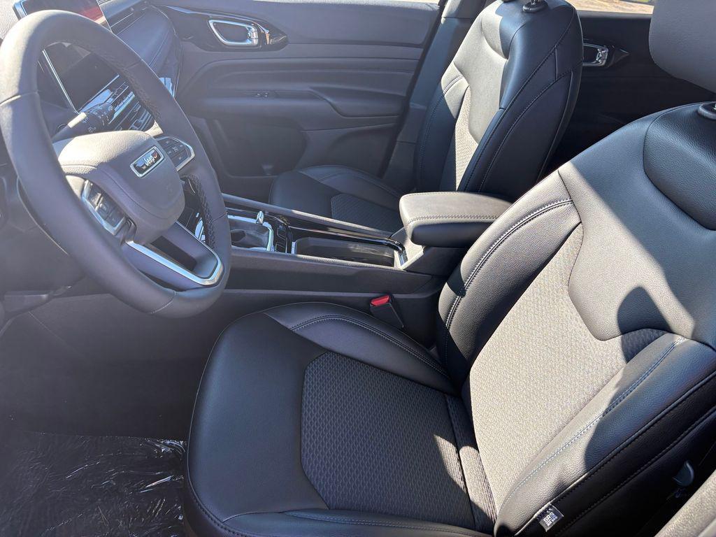 new 2026 Jeep Compass car, priced at $31,526