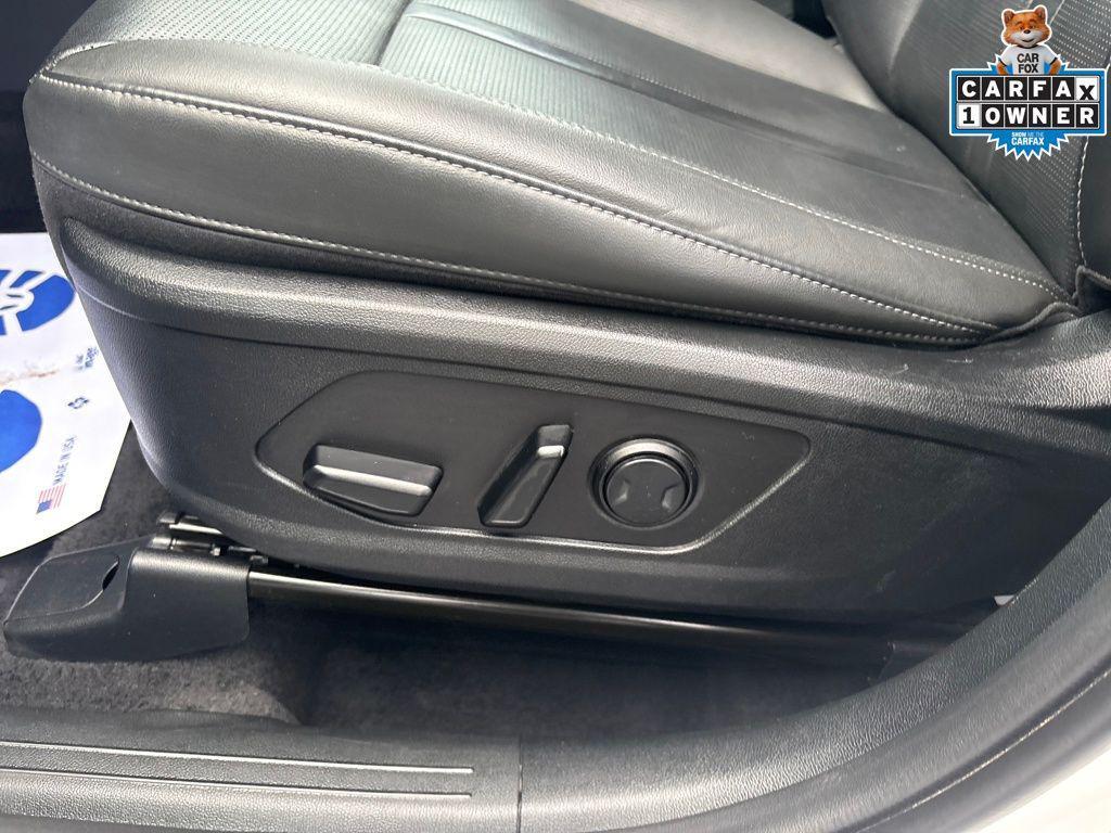 used 2024 Kia Sorento car, priced at $26,250