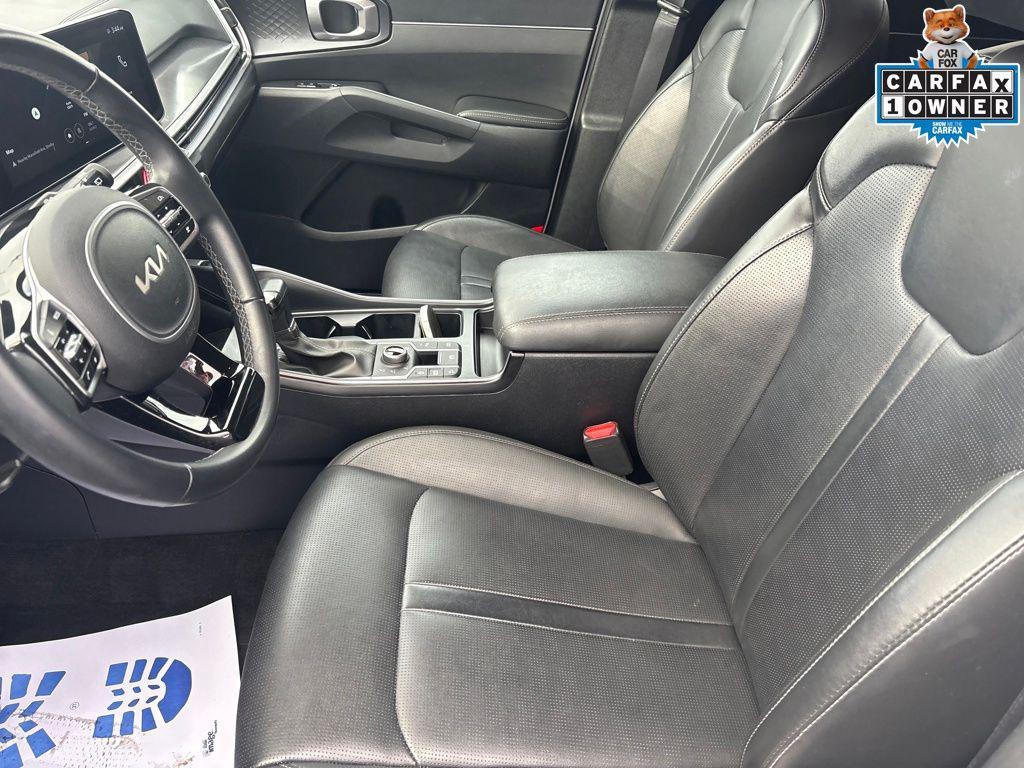 used 2024 Kia Sorento car, priced at $26,250