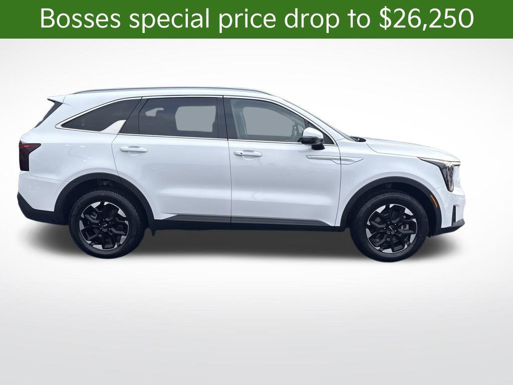 used 2024 Kia Sorento car, priced at $26,250
