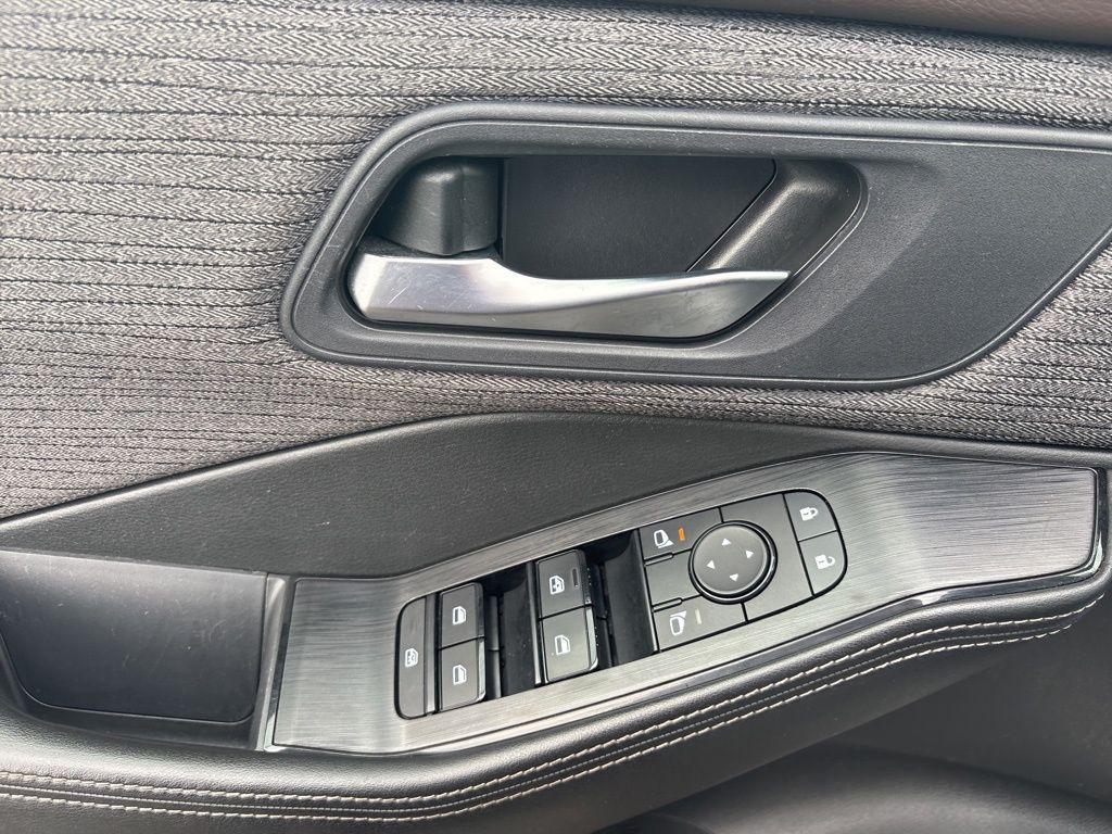 used 2022 Nissan Rogue car, priced at $17,250