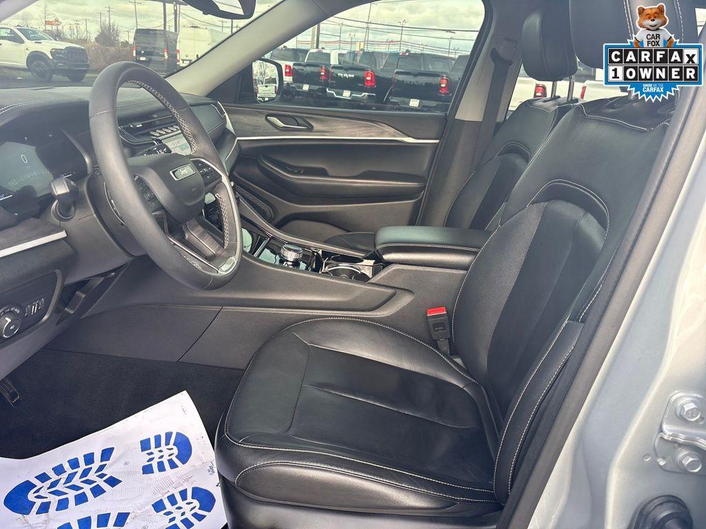 used 2023 Jeep Grand Cherokee car, priced at $30,000