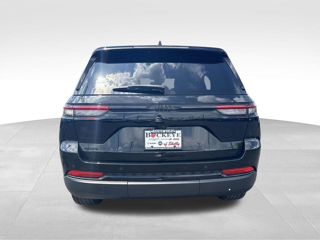 used 2023 Jeep Grand Cherokee car, priced at $31,416