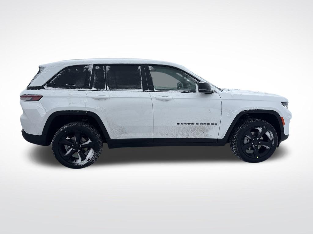 new 2025 Jeep Grand Cherokee car, priced at $42,904