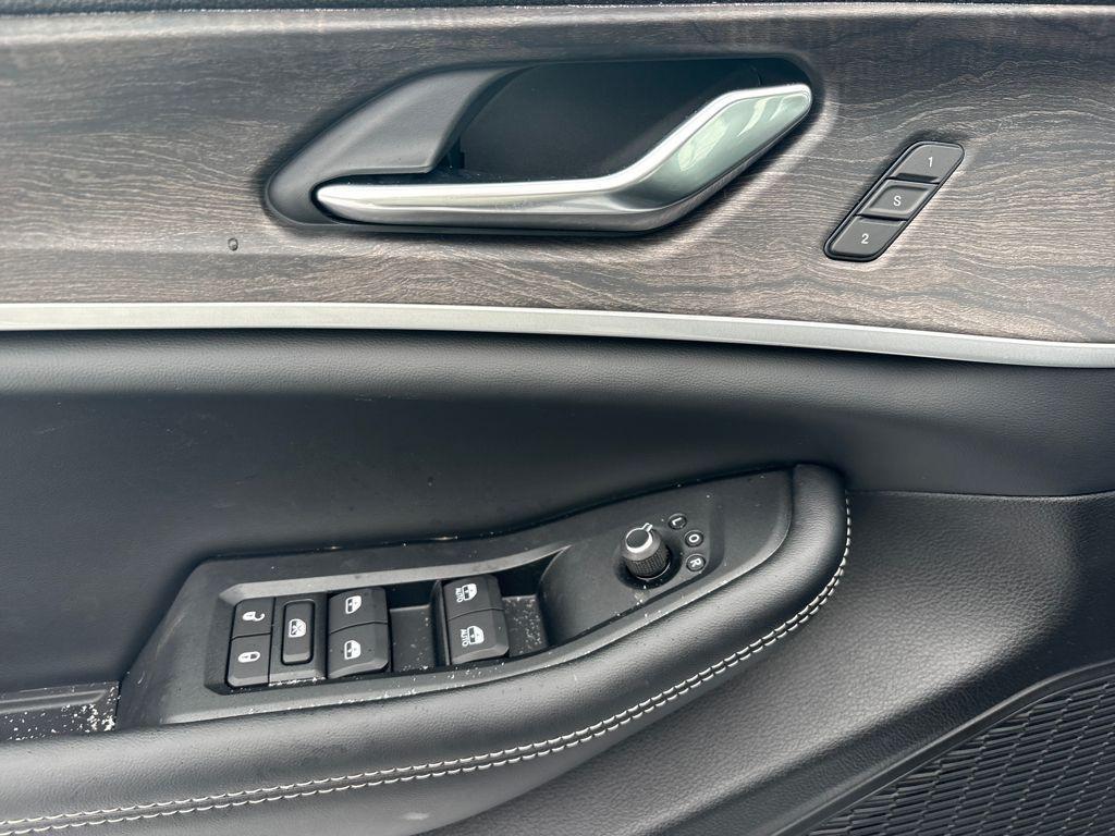 new 2025 Jeep Grand Cherokee car, priced at $42,904