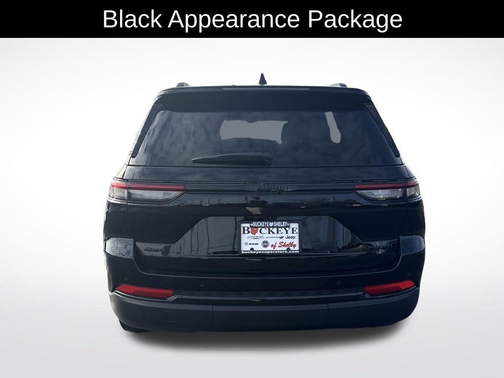 used 2025 Jeep Grand Cherokee car, priced at $39,500